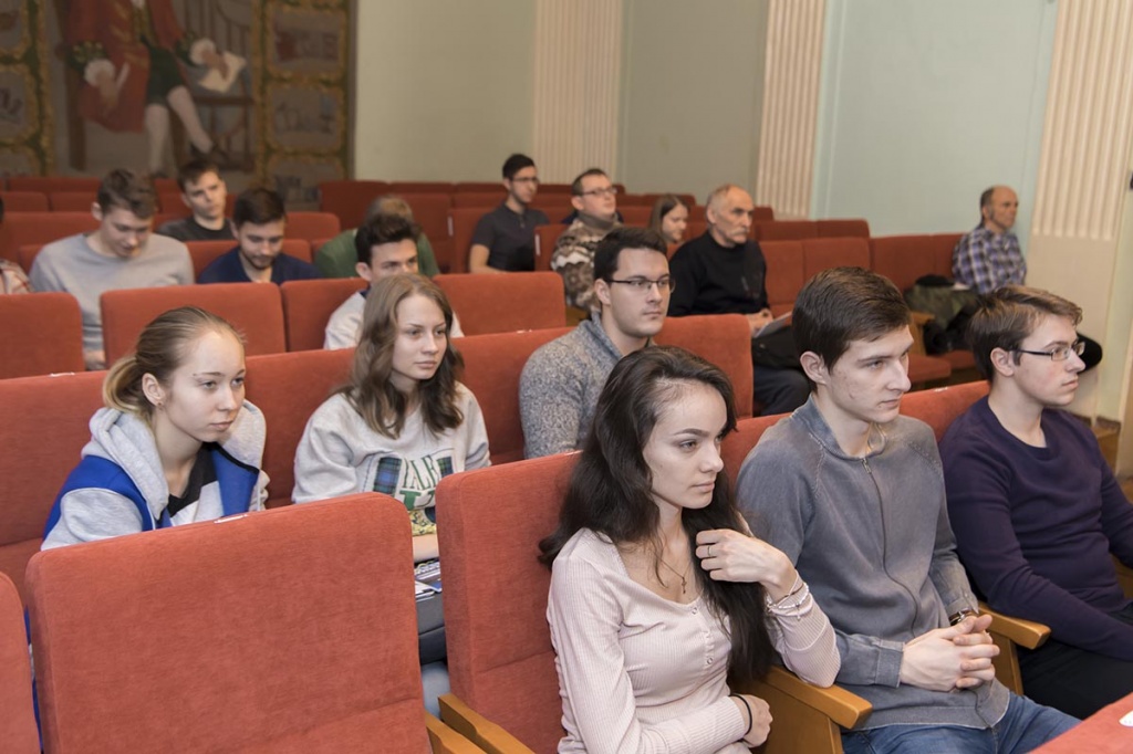 В работе пленарного заседания приняли участие студенты ИЭиТС СПбПУ 