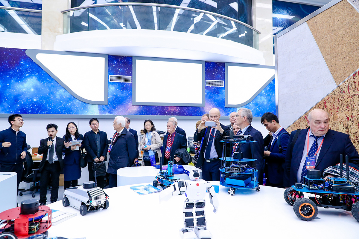 В рамках форума состоялась выставка передовых научно-технических достижений 