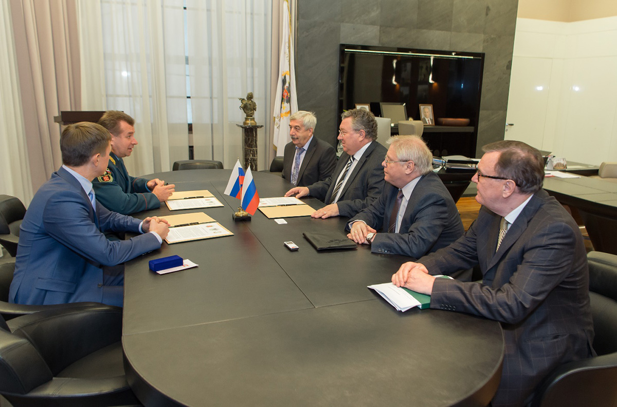 Комплексное учение 2017 года , посвященное 85-й годовщине МЧС РФ