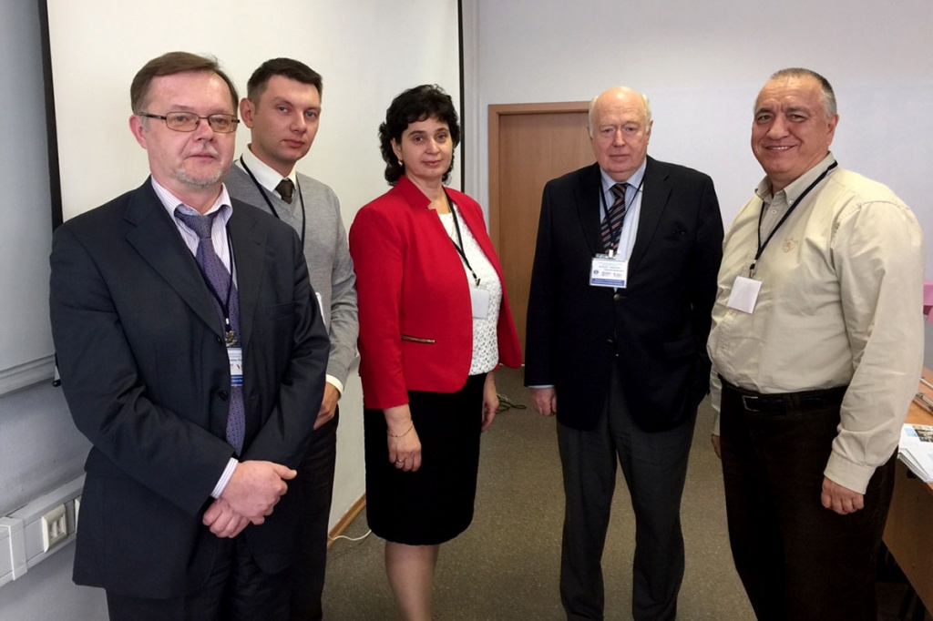 Руководители и преподаватели программы из СПбПУ, НИУ ВШЭ и УрФУ Руководители и преподаватели программы из СПбПУ, НИУ ВШЭ и УрФУ