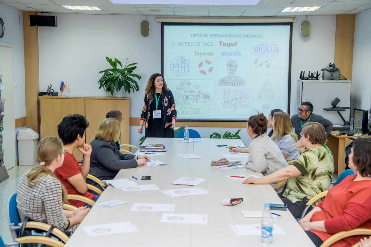 Семинар по преподаванию испанского как иностранного от преподавателей Университета Ка-диса 