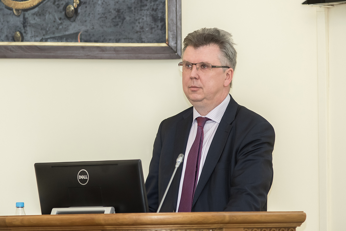 Проректор А.В. Речинский рассказал о результатах финансово-хозяйственной деятельности университета за 2017 год 