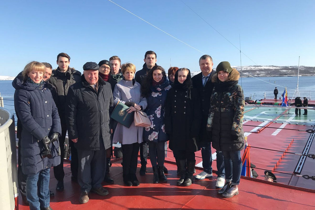 Делегация СПбПУ приняла участие в праздничных мероприятиях Делегация СПбПУ приняла участие в праздничных мероприятиях
