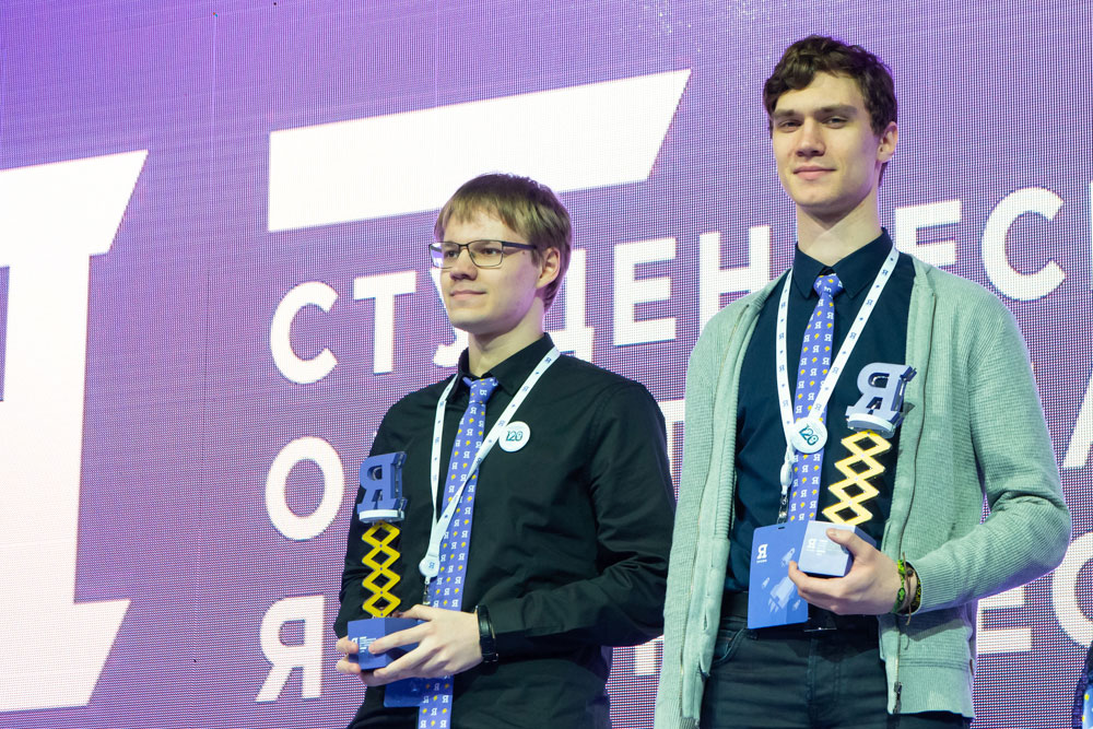 Даниил Трофимов (слева) и Андрей Брянский (справа)