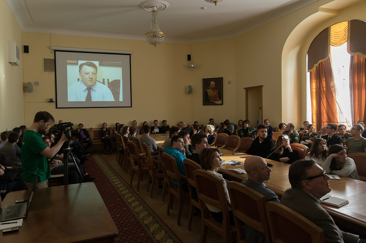 Для политехников состоялась премьера документального фильма об СПбПУ, снятого журналистом Андреем Карауловым 