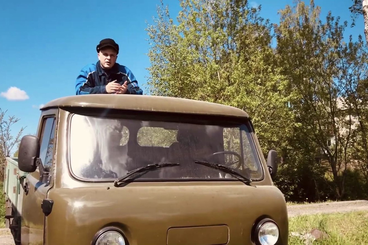 Одним из самых популярных видеороликов проекта #неКОНикулы стала работа студента ИММиТ Евгения ДОЛИВАЙЛО «Нетракторная философия» 