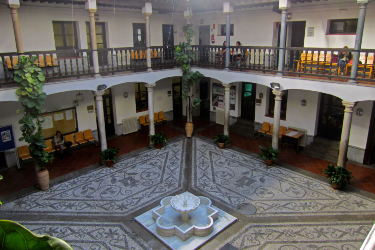 Центр современных иносторанных языков Гранадского университета