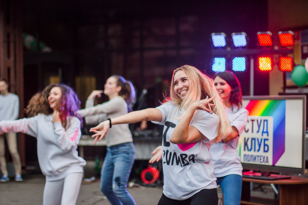 Танцевальная студия "Poly Dance" Танцевальная студия "Poly Dance"