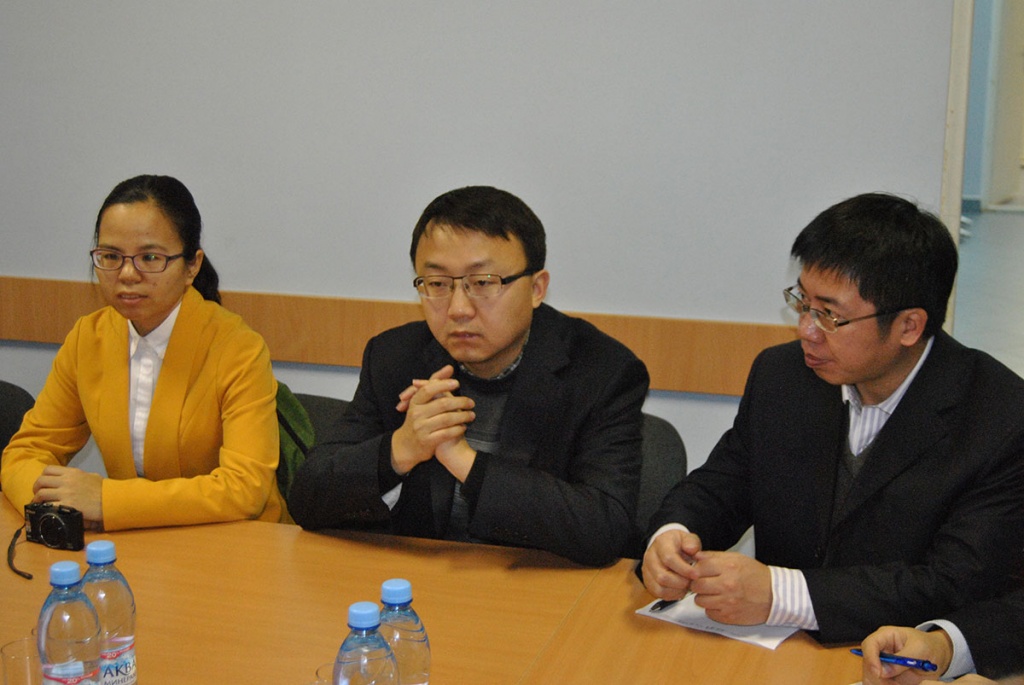 Представители Пекинского научно-исследовательского института оборудования дистанционного зондирования