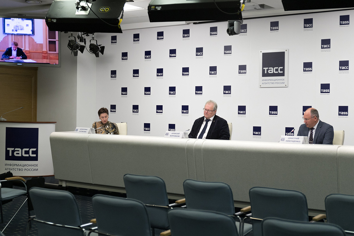 В пресс-центре ТАСС присутствовали Алексей Боровков и Дмитрий Никущенко. Дмитрий Лиознов и Евгений Голубев вышли на связь дистанционно В пресс-центре ТАСС присутствовали Алексей Боровков и Дмитрий Никущенко. Дмитрий Лиознов и Евгений Голубев вышли на связь дистанционно