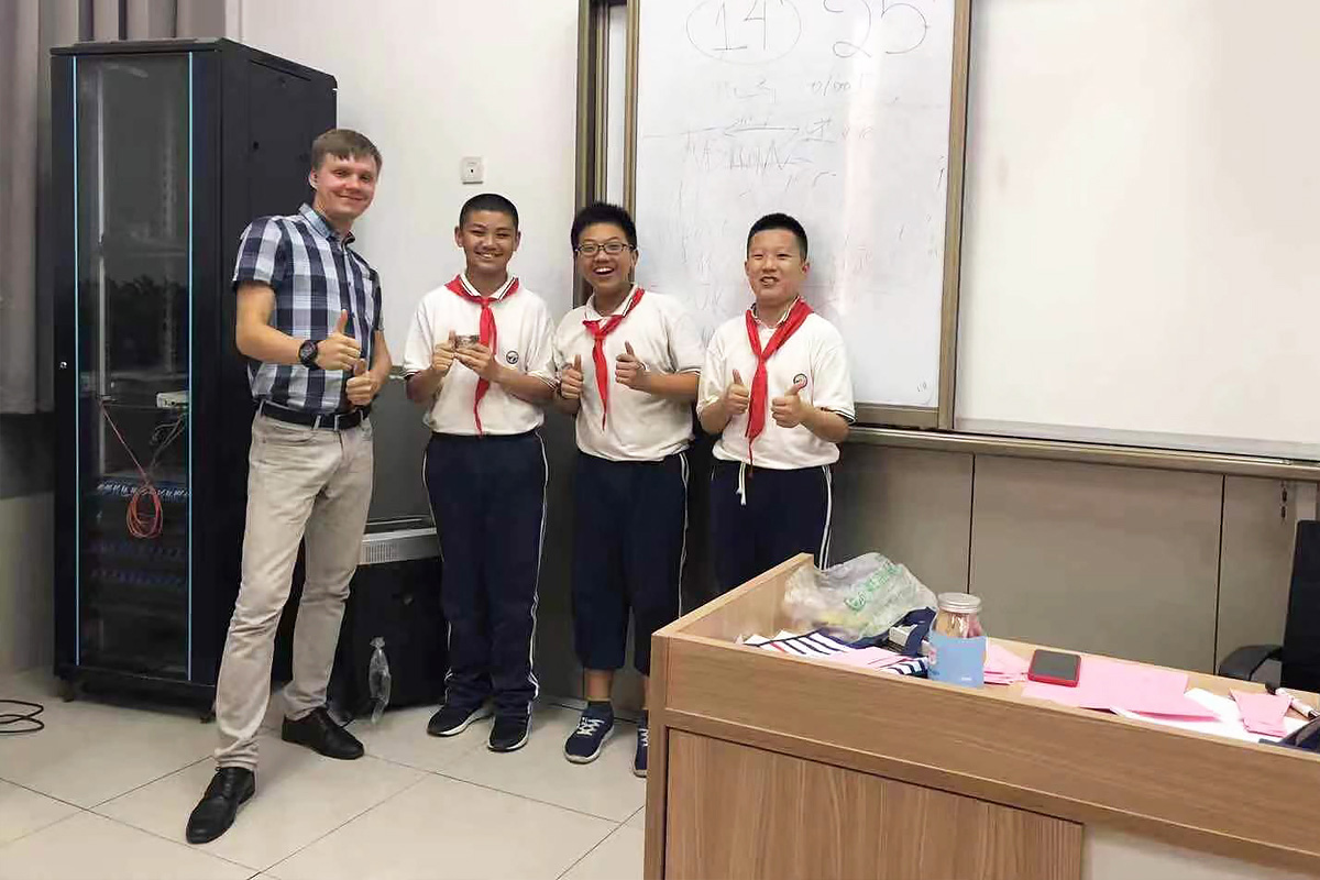 Преподаватель СПбПУ провел занятия по математике для школьников КНР  