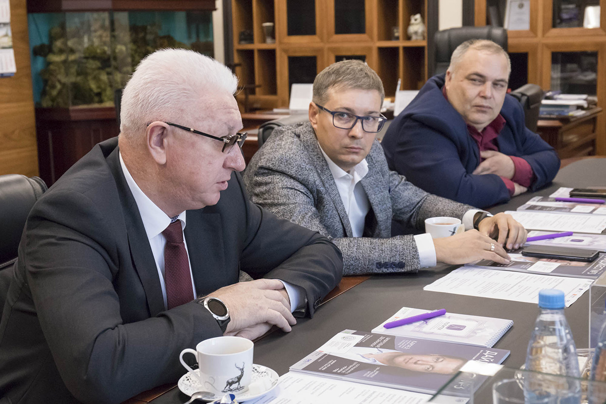Главной темой встречи стало обсуждение перспектив сотрудничества вузов Главной темой встречи стало обсуждение перспектив сотрудничества вузов