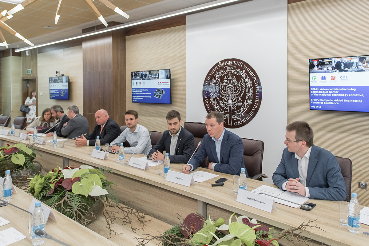 О. Клявин сделал презентацию Инжинирингового центра СПбПУ О. Клявин сделал презентацию Инжинирингового центра СПбПУ