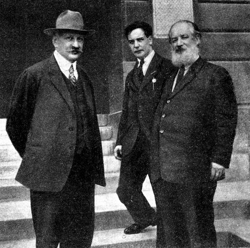 А.Ф. Иоффе, П.Л. Капица, А И. Крылов.1924 А.Ф. Иоффе, П.Л. Капица, А И. Крылов.1924