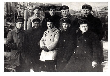 Выпускники инженерно-строительного факультета на строительстве Волховской ГЭС 1920-е Выпускники инженерно-строительного факультета на строительстве Волховской ГЭС 1920-е