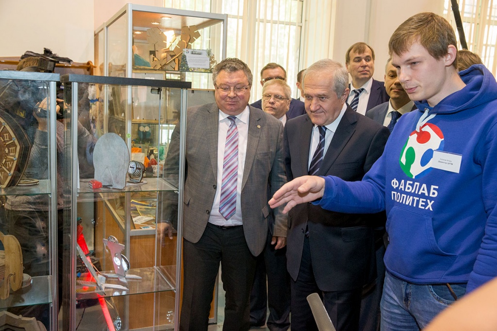 Посещение ФабЛаб Политех Посещение ФабЛаб Политех