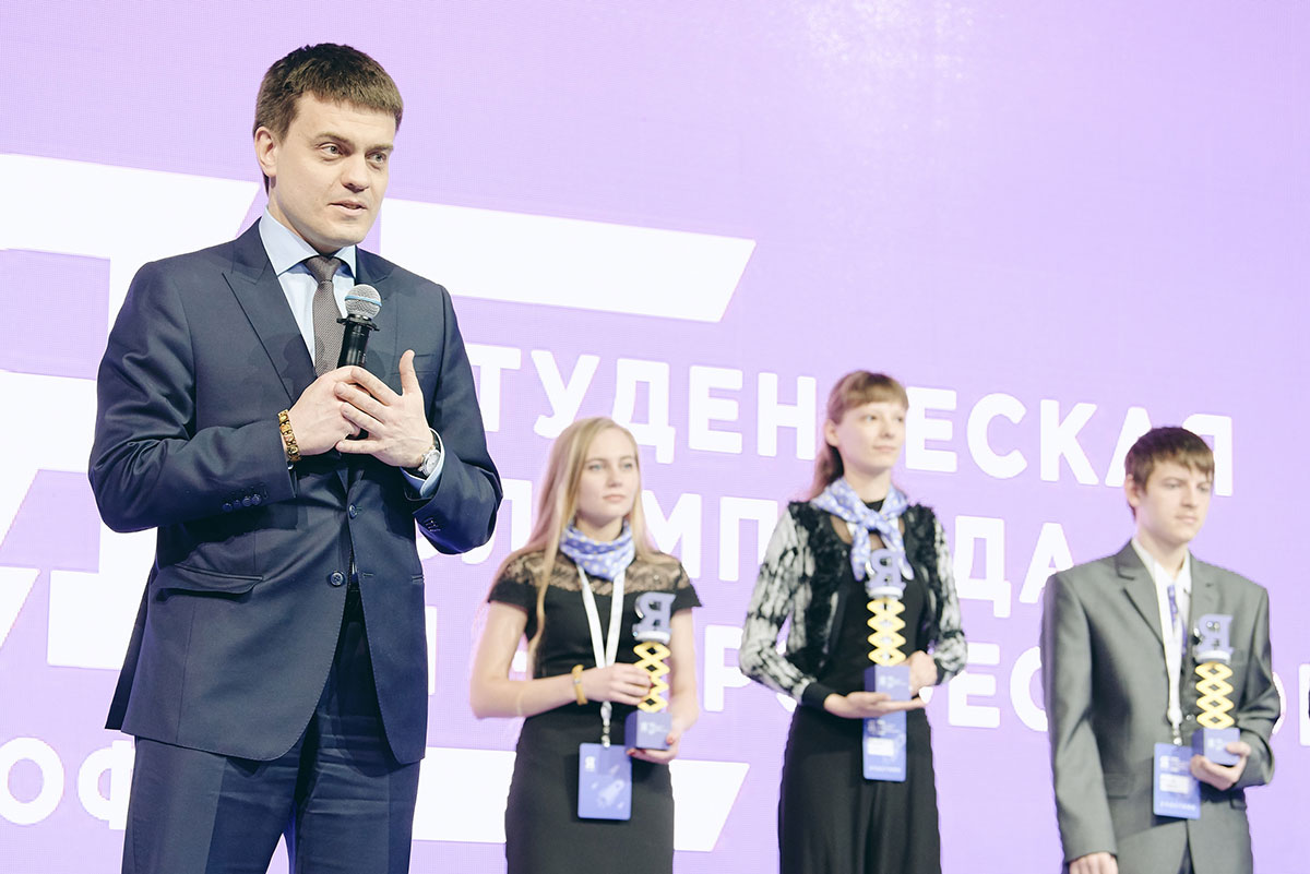 Михаил Котюков уверен, что получить отличное образование возможно в любой части России Михаил Котюков уверен, что получить отличное образование возможно в любой части России