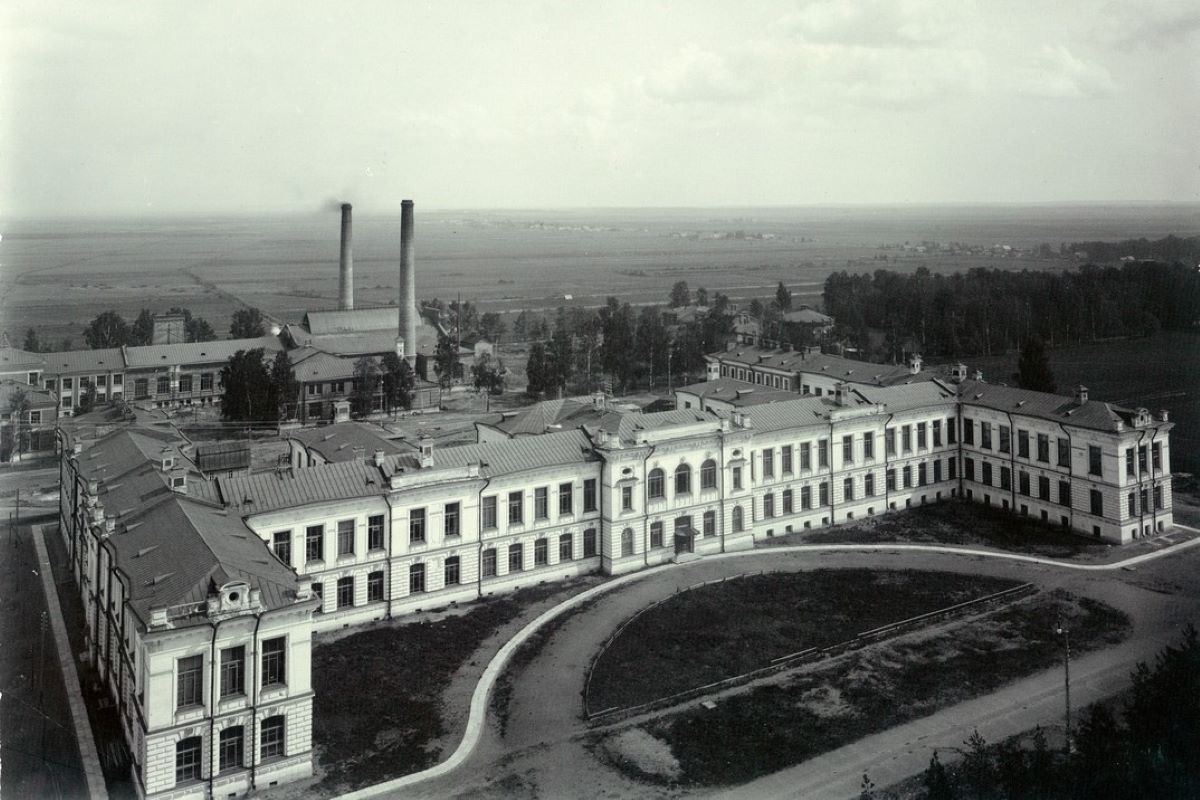 Вид на химический павильон с Гидробашни. 1905 год Вид на химический павильон с Гидробашни. 1905 год