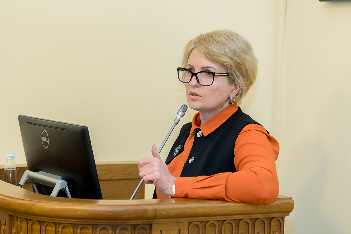 Проректор по образовательной деятельности Елена РАЗИНКИНА представила отчет об образовательной деятельности университета в 2018-2019 учебном году и задачах на 2019-2020-й 