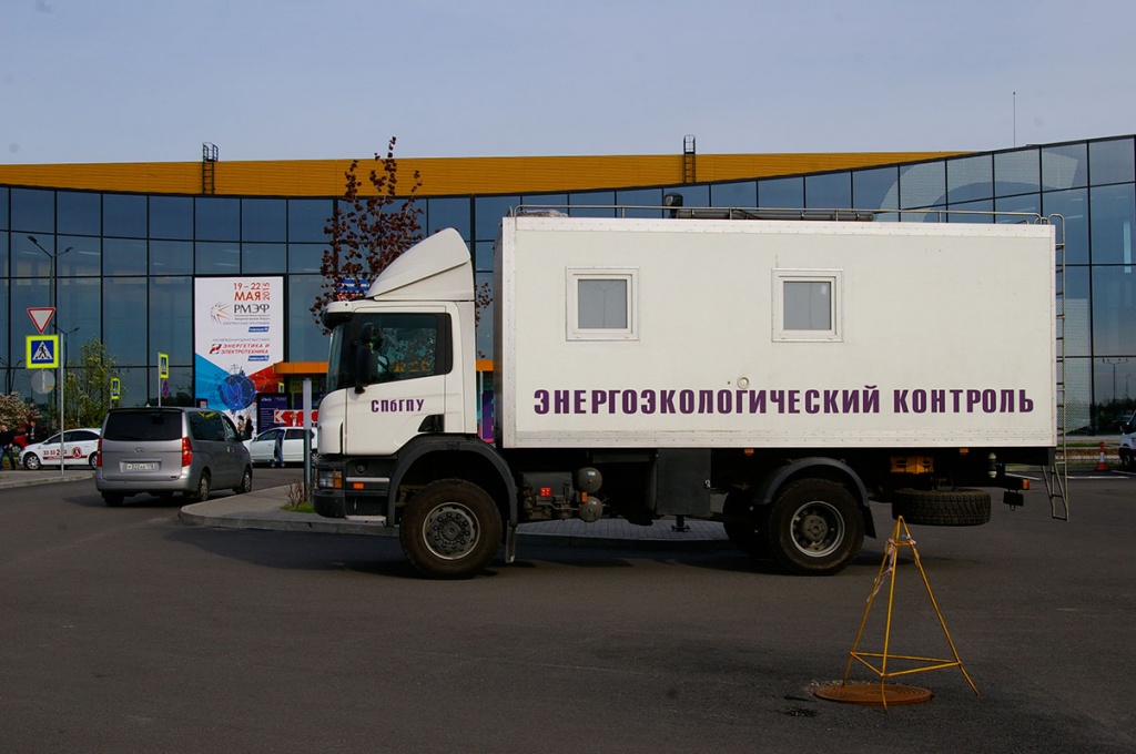 ОНТИ СПбПУ представил уникальную лабораторию на международном энергетическом форуме ОНТИ СПбПУ представил уникальную лабораторию на международном энергетическом форуме