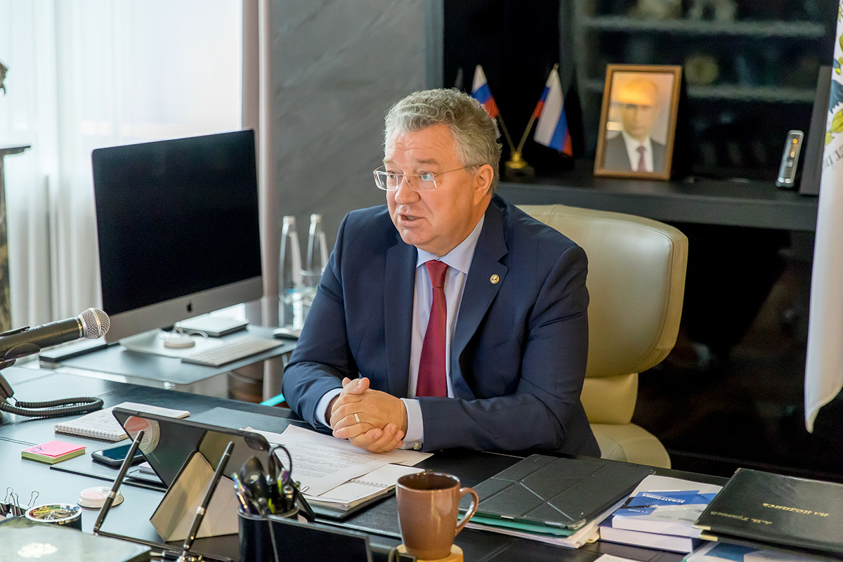 Ректор СПбПУ поручил организовать вакцинацию от гриппа