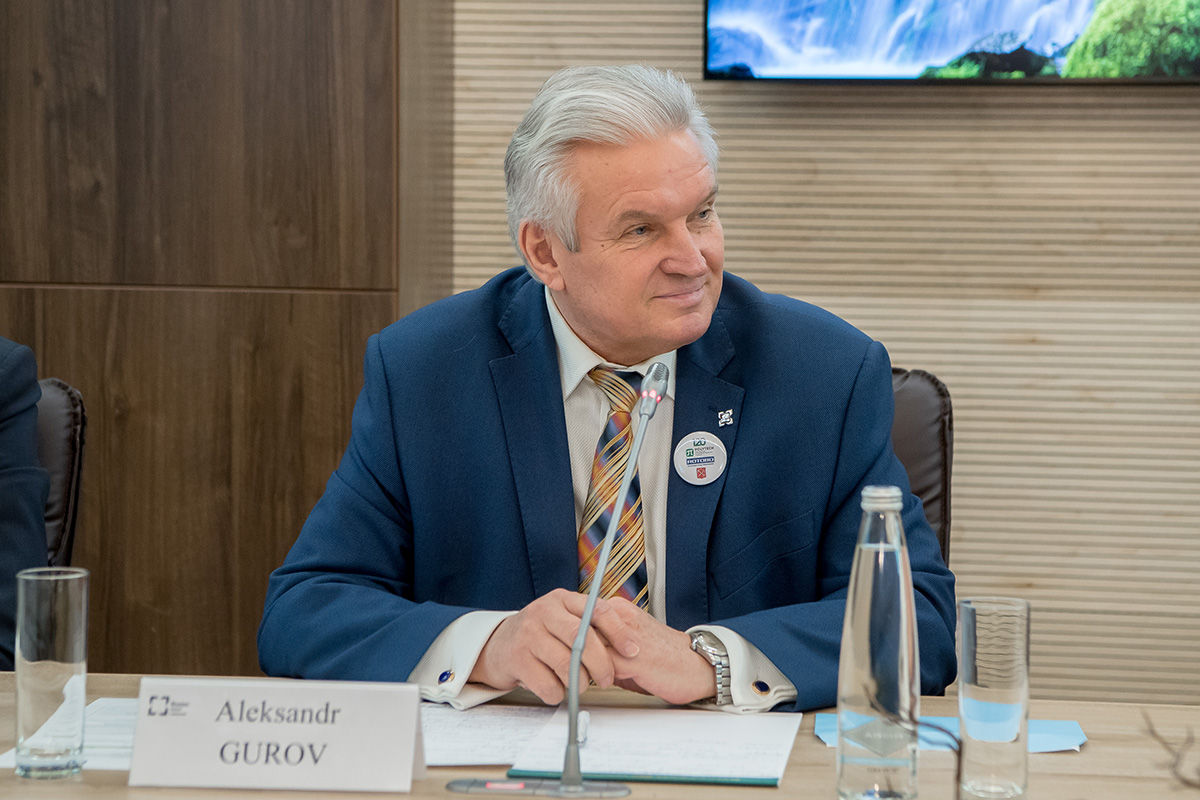 Руководитель представительства ГК Ростех в Санкт-Петербурге А.В. ГУРОВ Руководитель представительства ГК Ростех в Санкт-Петербурге А.В. ГУРОВ