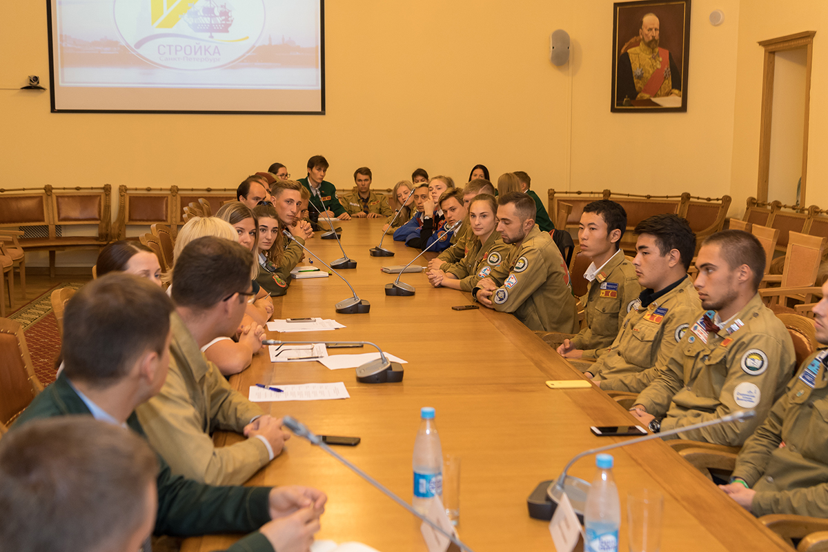 В этом году в Петербург на трудовой сезон приехали бойцы 14 студенческих отрядов из 11 регионов России, Беларуси и Узбекистана 