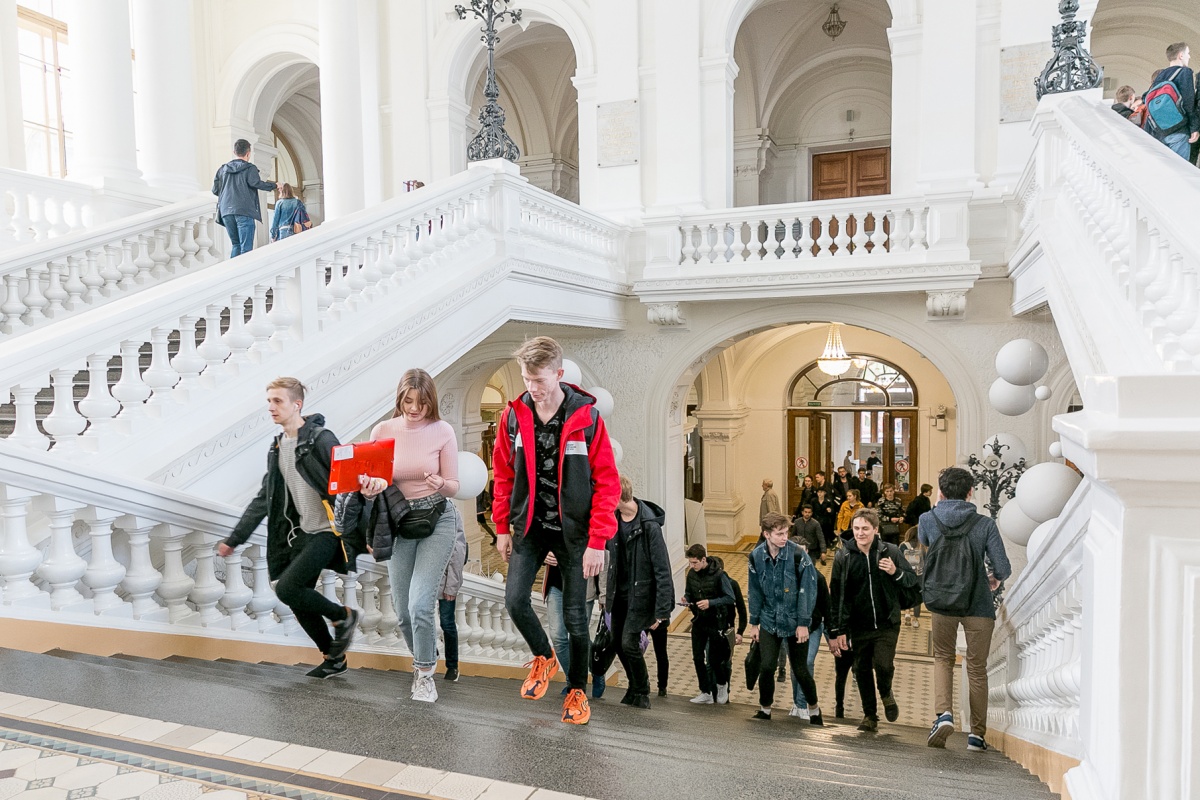 В приемную кампанию-2019 подано более 44 500 заявлений на очную форму обучения