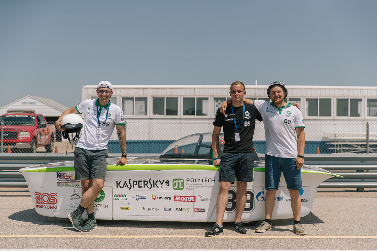 Солнце Небраски заряжает команду Polytech Solar Team на победу Солнце Небраски заряжает команду Polytech Solar Team на победу