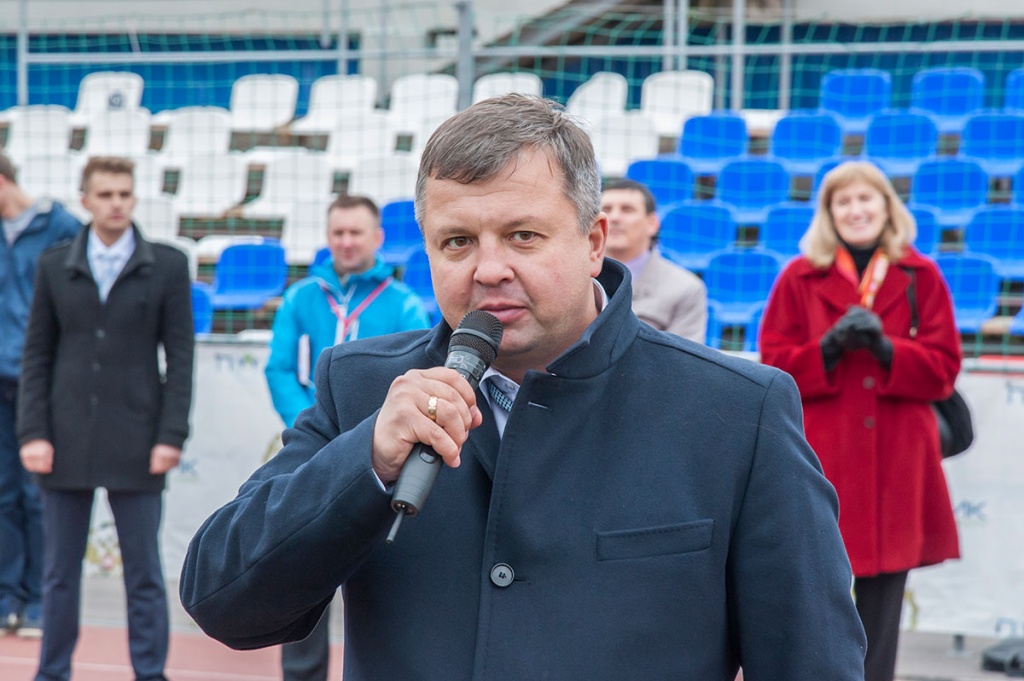 На торжественной церемонии открытия выступил директор Института физической культуры, спорта и туризма СПбПУ В.П. Сущенко