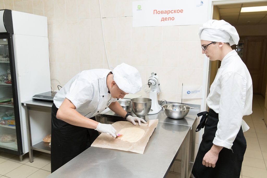 Работу ребят оценивали сразу несколько групп жюри Работу ребят оценивали сразу несколько групп жюри