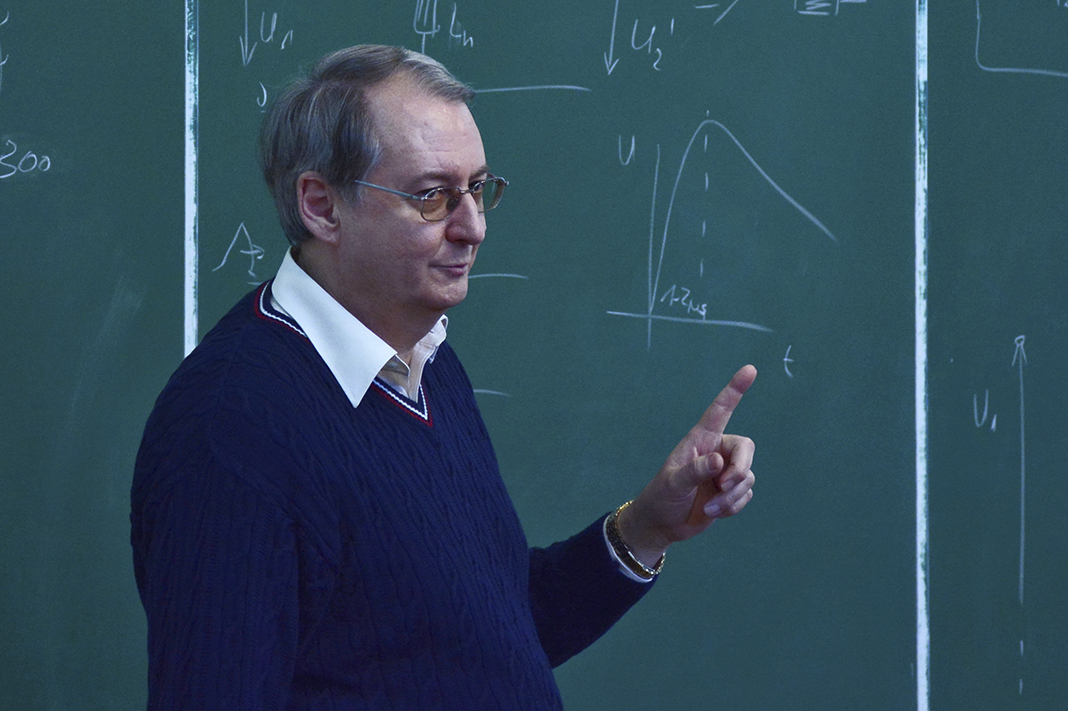 Профессор, доктор технических наук Гаральд Шварц прочитал студентам курс лекций по электроэнергетике 