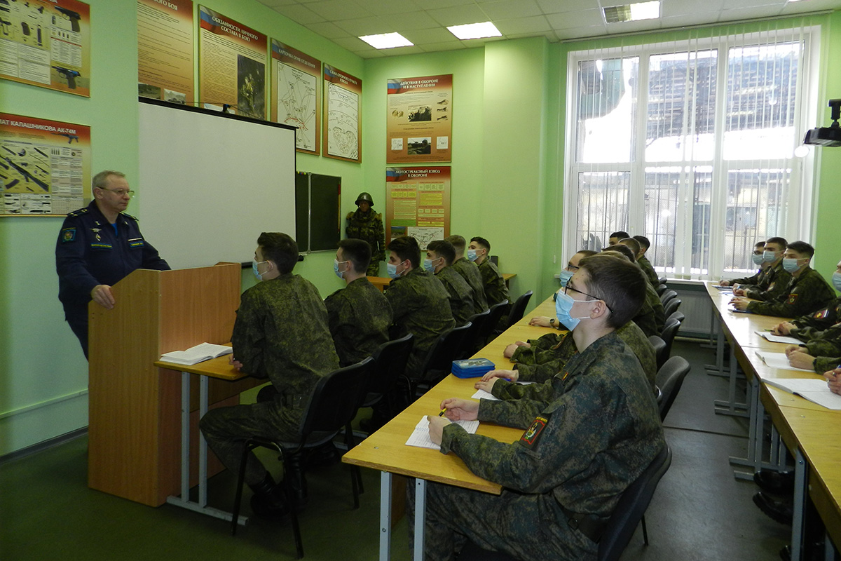 В 2019 году в университете создан Военный учебный центр 