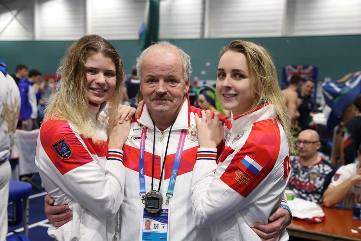 На Чемпионате Европы в Глазго Дарья Устинова - на фото справа - завоевала две золотые медали и взяла бронзу в составе женской команды в комбинированной эстафете 4x50 