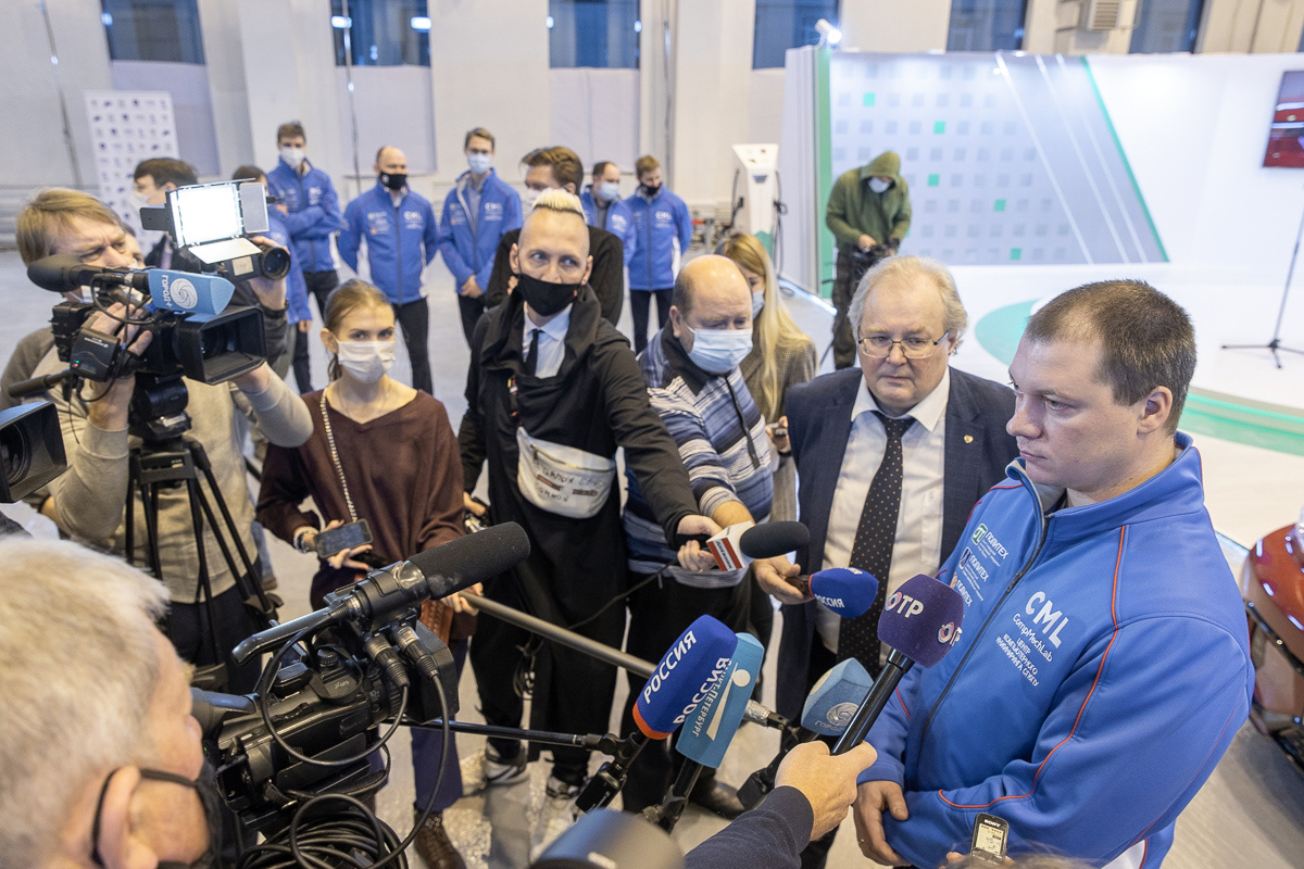 С новинкой автопрома из Политеха познакомились питерские журналисты С новинкой автопрома из Политеха познакомились питерские журналисты