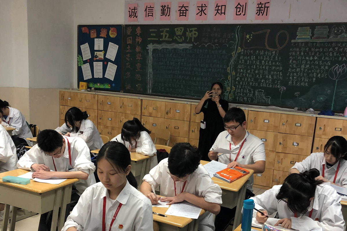 Преподаватели Политеха обучают китайских школьников математике 