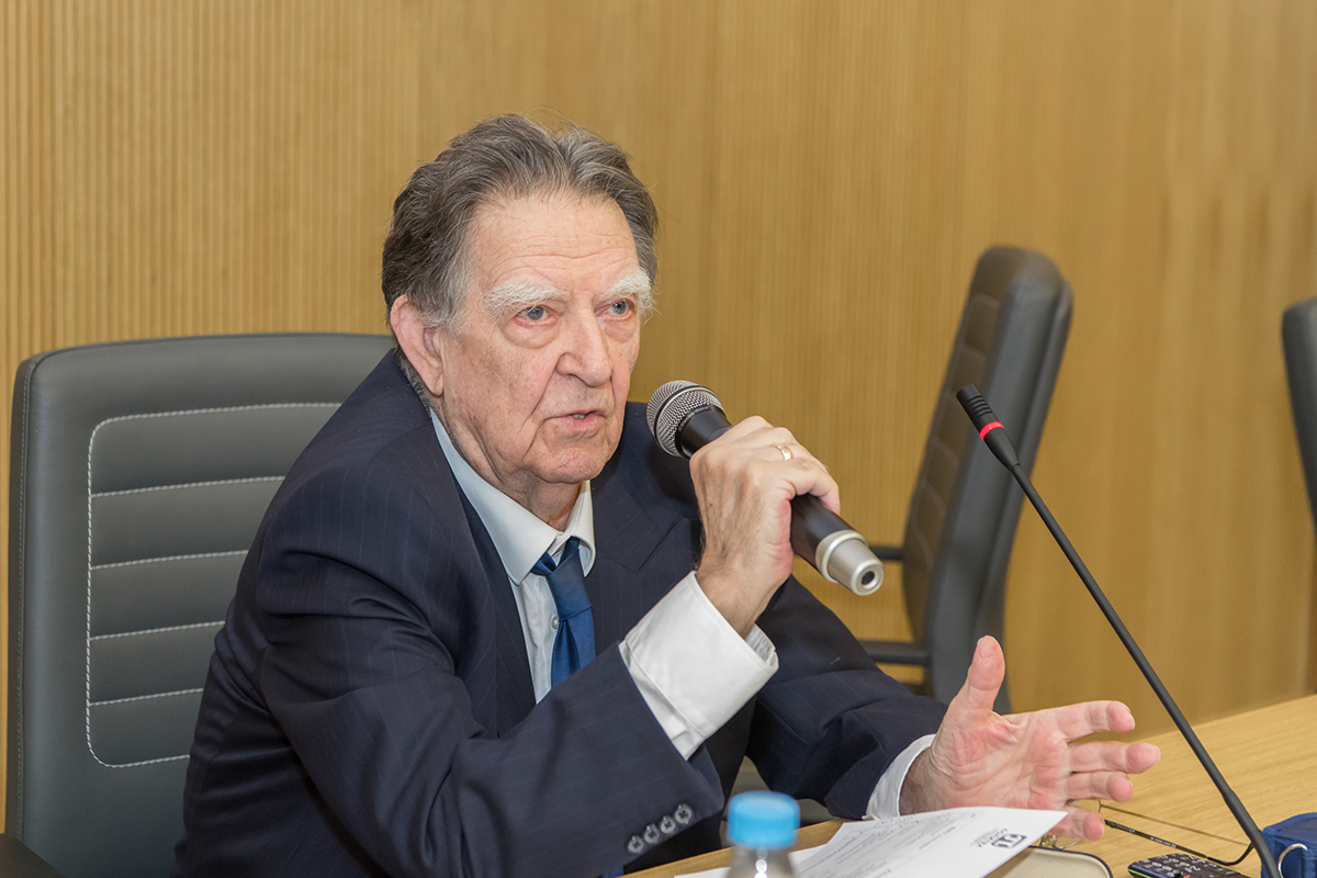С приветственной речью выступил научный руководитель СПбПУ, академик РАН Ю.С. Васильев С приветственной речью выступил научный руководитель СПбПУ, академик РАН Ю.С. Васильев