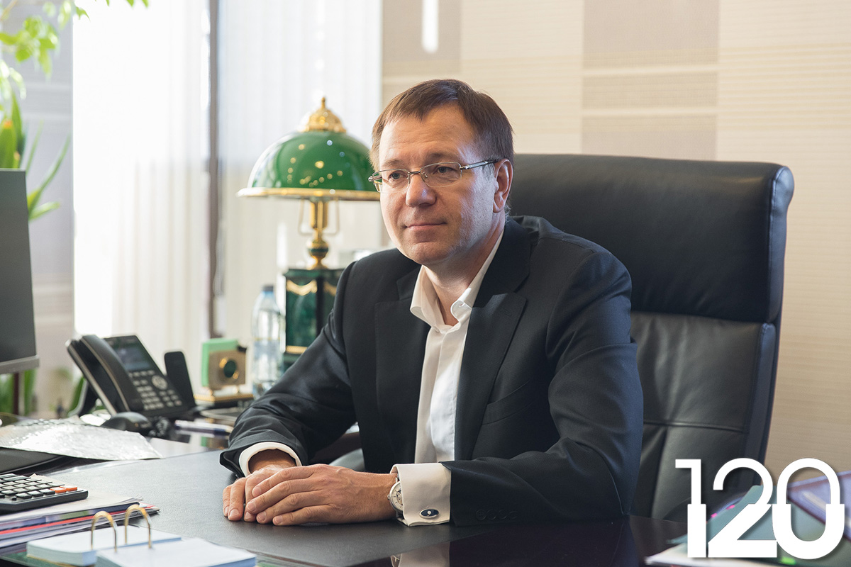 Генеральный директор АО Электронмаш Валерий Владимирович Назаров 