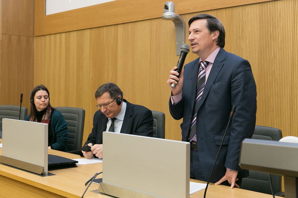 Проректор по международной деятельности СПбПУ Д.Г. Арсеньев - Сотрудничество Политеха с Бранденбургским техническим университетом началось в 2009 году и продолжает развиваться по сей день Проректор по международной деятельности СПбПУ Д.Г. Арсеньев - Сотрудничество Политеха с Бранденбургским техническим университетом началось в 2009 году и продолжает развиваться по сей день