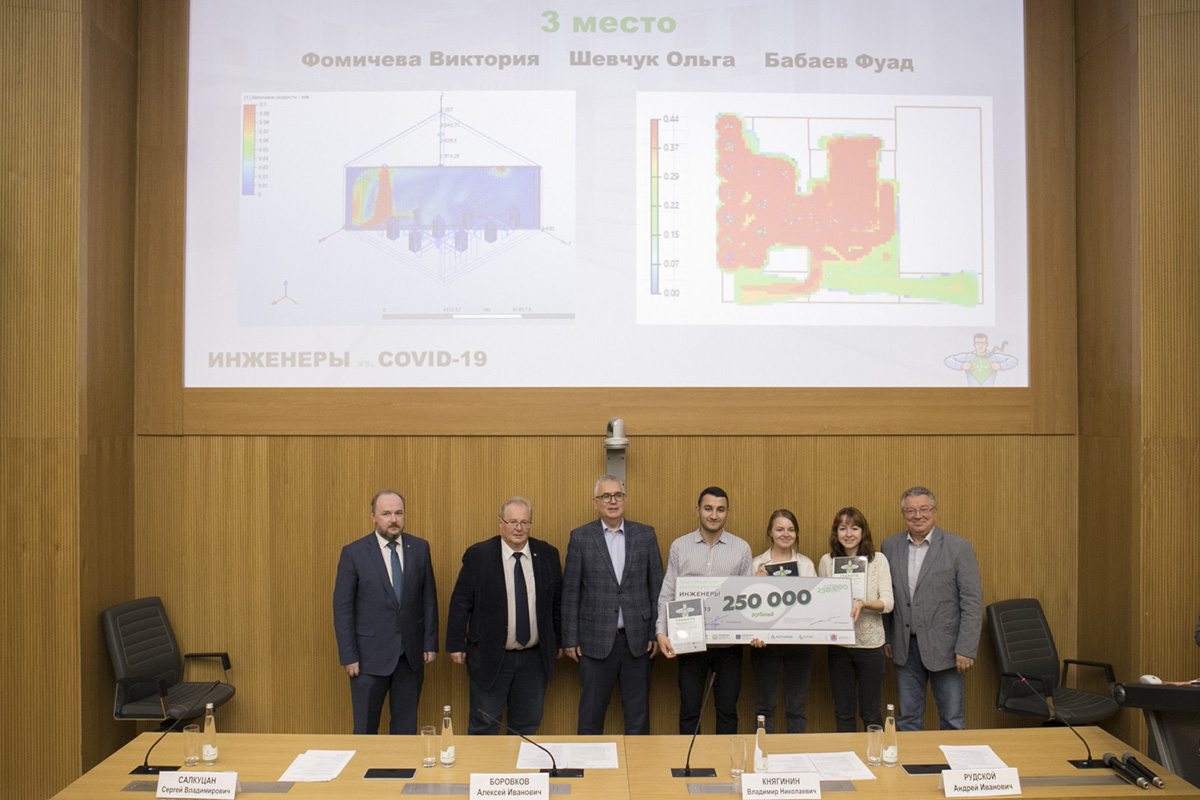3 место – команда Виктории ФОМИЧЕВОЙ, Ольги ШЕВЧУК и Фуада БАБАЕВА 