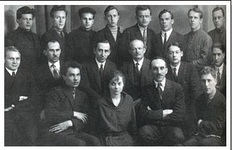 Преподаватели радиофизического факультетас выпускниками 1930 года Преподаватели радиофизического факультетас выпускниками 1930 года