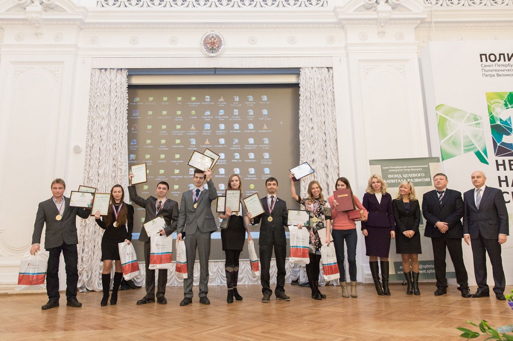 Лучших студентов, аспирантов и молодых ученых Политеха наградили стипендиями Эндаумент-фонда