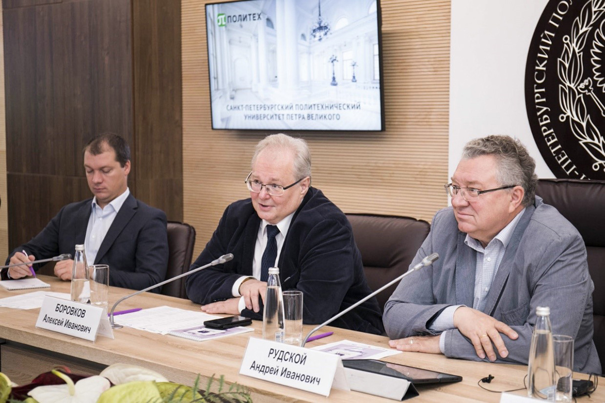 Проректор по перспективным проектам СПбПУ, руководитель Центра НТИ СПбПУ «Новые производственные технологии», руководитель Инжинирингового центра CompMechLab® СПбПУ Алексей БОРОВКОВ Проректор по перспективным проектам СПбПУ, руководитель Центра НТИ СПбПУ «Новые производственные технологии», руководитель Инжинирингового центра CompMechLab® СПбПУ Алексей БОРОВКОВ