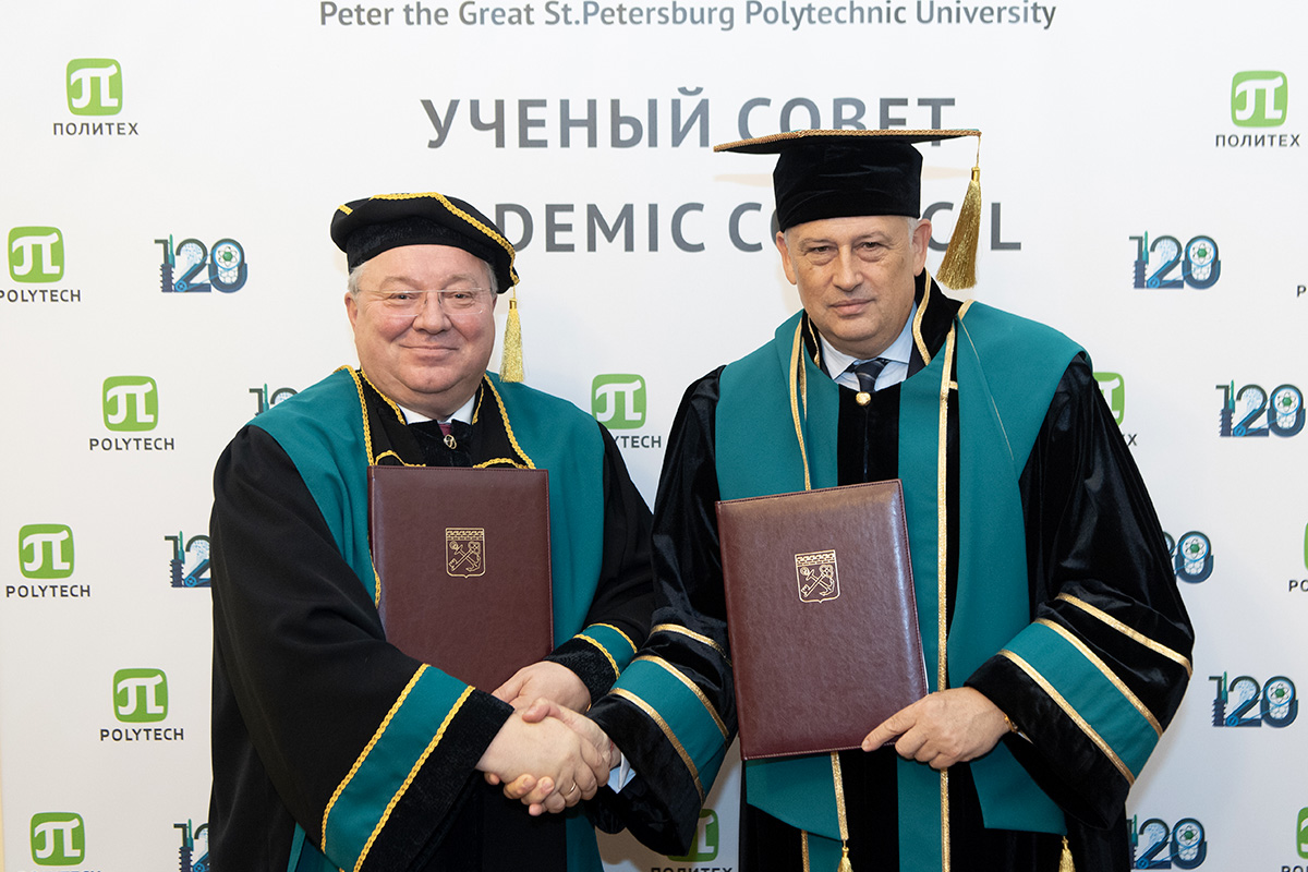 Губернатор Ленинградской области Александр Дрозденко стал Почетным доктором СПбПУ
