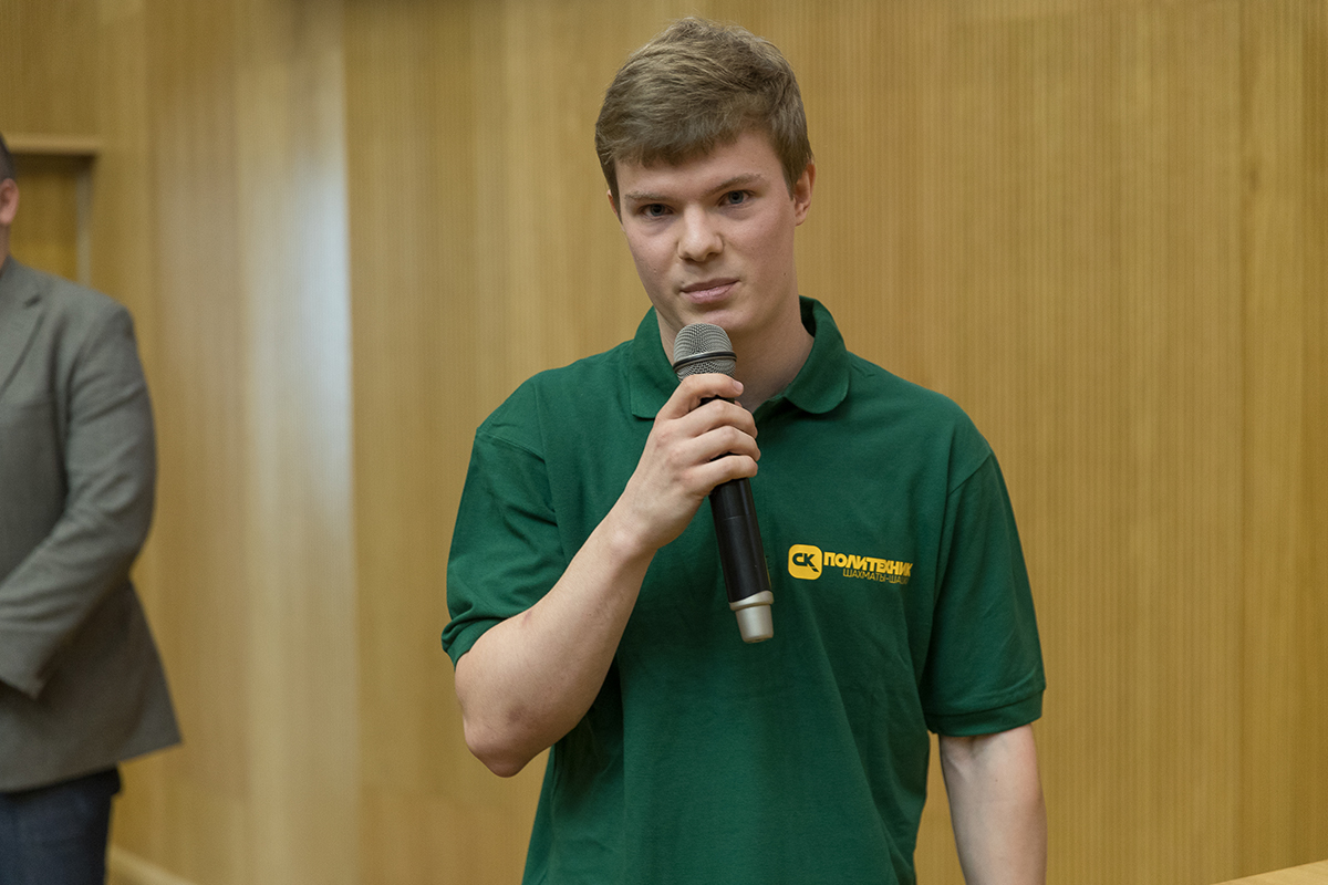 Кирилл Алексеенко, студент 3 курса ИПМЭиТ, международный гроссмейстер, многократный чемпион России, Европы и мира среди юниоров Кирилл Алексеенко, студент 3 курса ИПМЭиТ, международный гроссмейстер, многократный чемпион России, Европы и мира среди юниоров