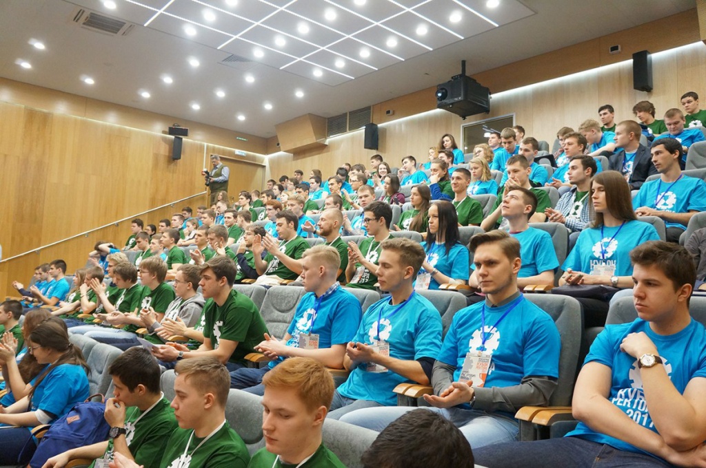 В этом году за кубок ректора боролись около 500 человек, впервые на мероприятие зарегистрировалось более 120 команд В этом году за кубок ректора боролись около 500 человек, впервые на мероприятие зарегистрировалось более 120 команд