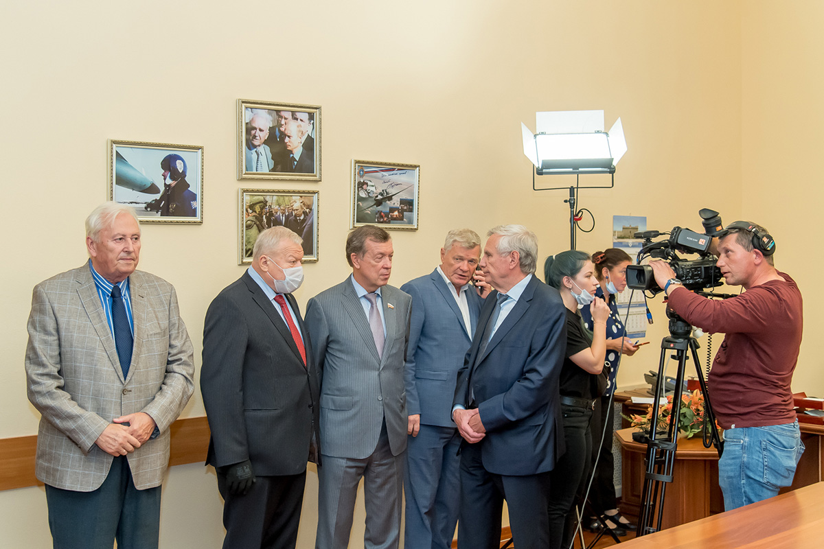 Почетные гости церемонии