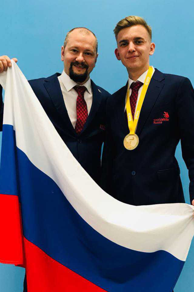 Слева направо - Евгений ИРИШКИН и Искандар СЛАЕВ 