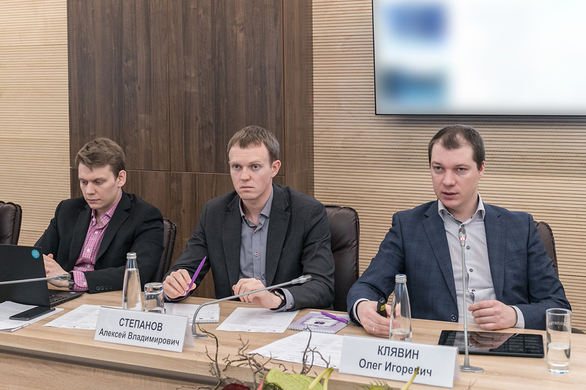 С обобщающими докладами выступили заместитель руководителя, главный конструктор ИЦ «ЦКИ» СПбПУ Олег Клявин и другие сотрудники подразделения С обобщающими докладами выступили заместитель руководителя, главный конструктор ИЦ «ЦКИ» СПбПУ Олег Клявин и другие сотрудники подразделения
