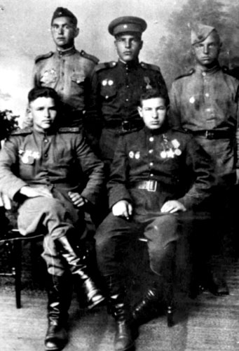 Артиллерийский расчет Артиллерийский расчет